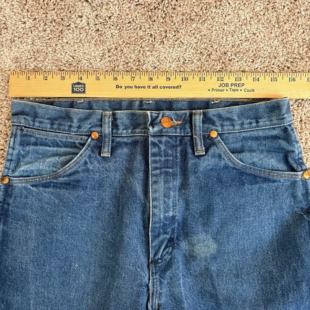 Vintage 80s Wrangler 13MWZ Cowboy Cut Denim Jeans USA 33x32 Measures 32 Waist